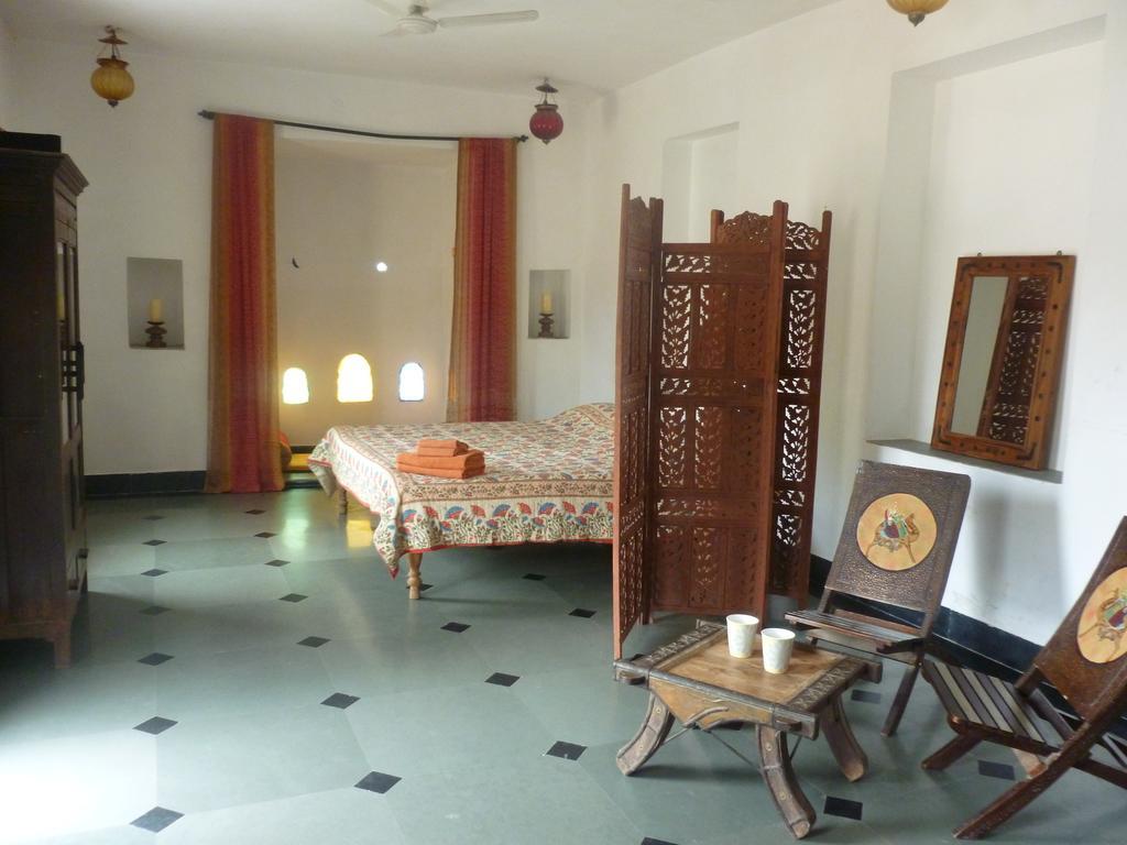 Silver Moon Haveli Udaipur Habitación foto